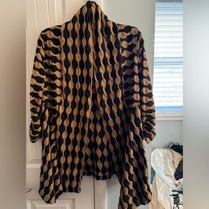 Open cardigan style sweater black and tan patterned